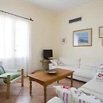 בית נופש Sunset Retreat Sophia Posidhonía